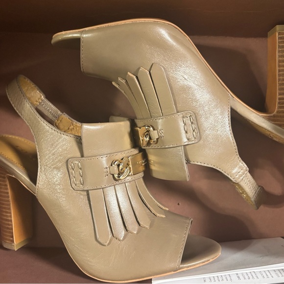 COACH RENITA SLINGBACK SANDAL - Picture 7 of 14